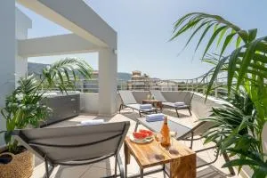 Villa Isabella Luxury Living rooftop Jacuzzi - Tsikalariá