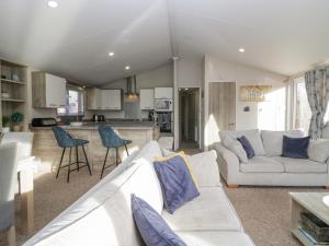 The Three Bears Lodge, Coniston Drive 11