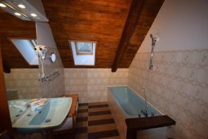 Hotels Hotel Les Chenets : photos des chambres
