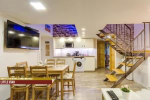 Little Americas Parliament Apartments