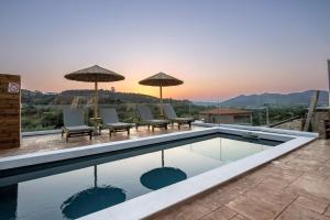 Villa Elpida in Myloniana