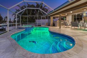 Gulf Access Dock with Tiki Heated Pool Casa Chillotta Roelens