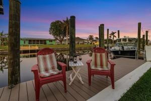 Gulf Access Dock with Tiki Heated Pool Casa Chillotta Roelens