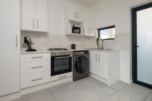 Perlemoen Apartments