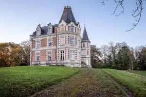 Château De L'aubrière - Teritoria - Charentilly