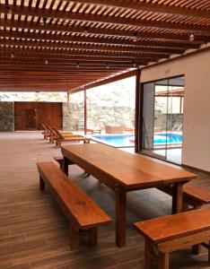 Spacious 3-bedroom and 2 bathroom home with private pool and patio and free Wi-Fi