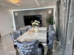 Lux 7 Bedroom residence