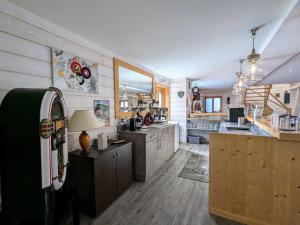 Chalet familial spacieux avec spa, sauna et salle de jeux - FR-1-589-750