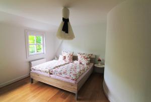 Luxus Ferienhaus Villa EMG Emsdetten nah Münster, Osnabrück, Rheine für Familien Gruppen bis 17 Personen, Pool, Garten, Kamin, 6SZ