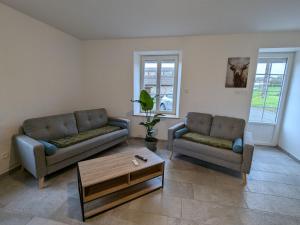 Maison chaleureuse avec Wifi à Sainte-Barbe - FR-1-589-753