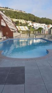 Sesimbra Seaside Apartment, Pool, Garage