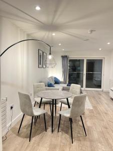 Modern comfortable 1-BR flat in heart of Stockwell