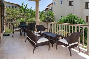 Residences at Barrier Reef 11B Partial Ocean View 2 BR by Stay Floreo