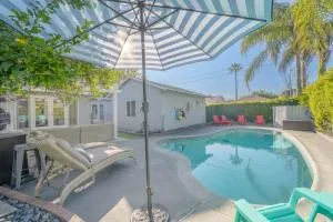 Hollywood villa, pool, game room at Universal Studios - Hewitt