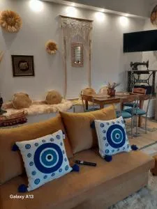 Joy's House - Dhesfína