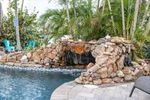 Grotto Pool House, 3 bed, 2 bath, IMG 3 miles, AMI - West Bradenton