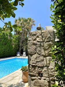 Mideas holiday villa