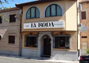 Hostal La RoDa - Magán