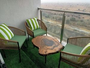 3 bedroomed apartment, 3 bathrooms and fully furnished