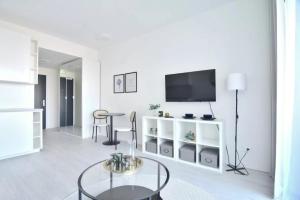 BRIS Apartment, 1-2 guests, Free Parking & Wifi, 4km Downtown, Bratislava