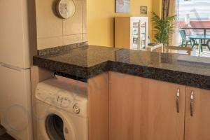 Apartamentos Lago Oceanfront with Los Gigantes and La Gomera Views