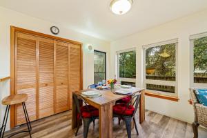 Sunny Chalet MCA#50350