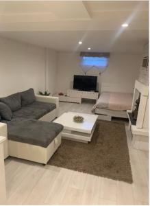 Appartements Studio dans une maison avec parking : photos des chambres