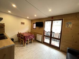 Résidence Les Bergers - Studio cabine 4 personnes 2 exposé Ouest MAE-7581 - Ubytování bez kategorie ve městě Valloire
