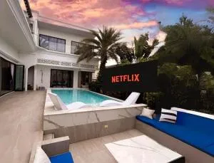 Pool Villa with Maid near Boat Avenue - Ban Phak Chit