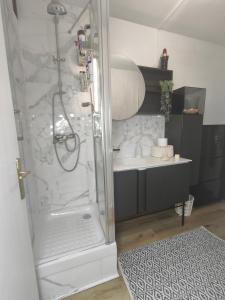 Appartements charmant appartement neuf et cosy : photos des chambres