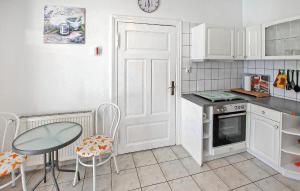 2 Bedroom Cozy Apartment In Malchow
