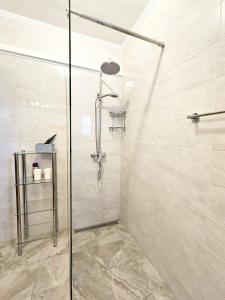 Apartments with a parking space Malinska (Krk) - 2390