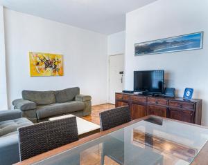 COPACABANA 3 SUÍTES, andar alto com vista mar, 6 camas, enorme, wifi 300mb, ar condicionado em todas suítes, pauloangerami MVC1812