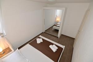 Apartments and rooms by the sea Makarska - 22419