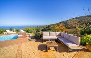 4 Bedroom Awesome Home In Caronia