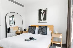 A Lux 3BR Townhouse in South Yarra FREE Parking