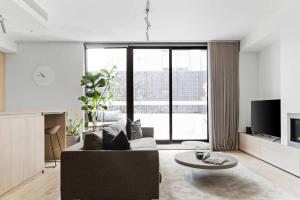 A Lux 3BR Townhouse in South Yarra FREE Parking