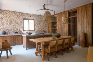 Woody, Boho home 3BR, Gated Community, Rooftop