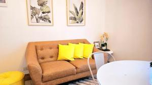 Mikas Crib 2BR condo