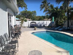 5 BR House 4 Minutes from the Beach