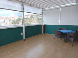 Centrico, lujoso y amplio dpto