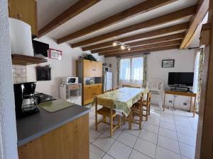 Chalet T4 à Cauterets avec parking et terrasse - FR-1-812-11