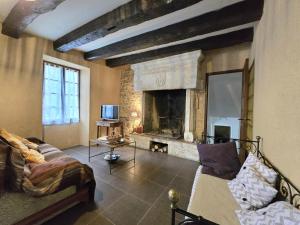 Charmante maison avec cheminée et jardin clos au cœur du Périgord - FR-1-616-15