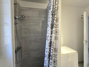 Charmante maison avec cheminée et jardin clos au cœur du Périgord - FR-1-616-15