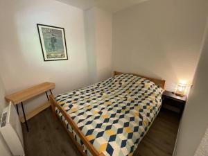 Appartement avec terrasse et parking, 2 chambres, au cœur des montagnes - FR-1-812-90