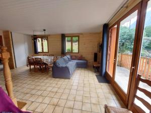 Maison spacieuse à Cauterets : 4 chambres, garage, sans animaux - FR-1-812-102