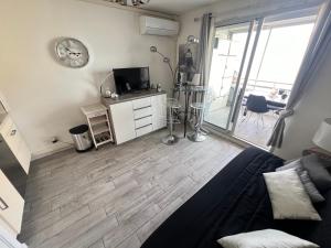 Valras-Plage: Appartement rénové 1 chambre, clim, WiFi, parking, à 50m de la plage - FR-1-781-59