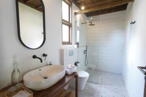 Pool & Jungle View Family Room in Kaba-Kaba