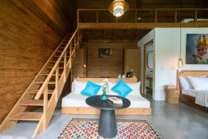 Pool & Jungle View Family Room in Kaba-Kaba