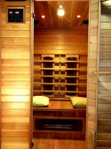 Holiday Home Aalto, quiet row house with infrared sauna